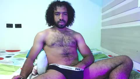 Snapshot of arthur_jamess chatting on 10.08.25 arthur_jamess online show from 10.08.25