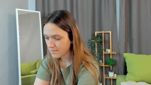 Sara online show from 10.18.25