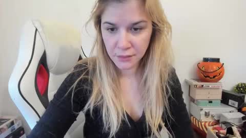 MIA online show from 02.10.25