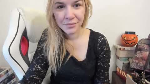 MIA online show from 02.11.25