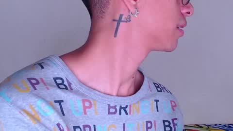 Snapshot of ash_v1 chatting on 02.12.25 Ash online show from 02.12.25