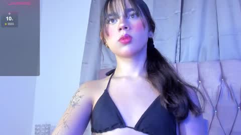 Snapshot of ashley_piinkk chatting on 12.30.24 Ashley online show from 12.30.24