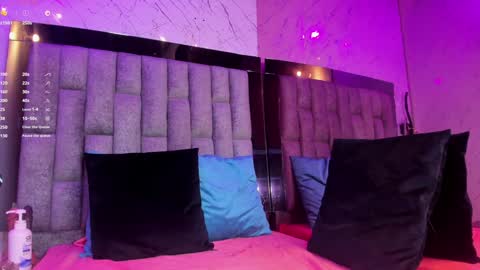 Snapshot of ashleycampbell_ chatting on 12.29.24 Ashley online show from 12.29.24