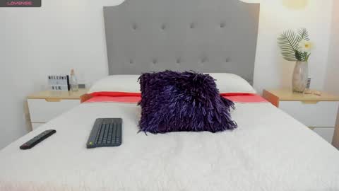 Snapshot of ashleyknightt chatting on 12.13.24 Ashley knight online show from 12.13.24