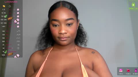 Snapshot of ashly_0b chatting on 02.05.25 Ashly online show from 02.05.25