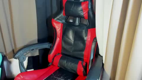 Snapshot of asianplayboyx chatting on 02.15.25 mark online show from 02.15.25