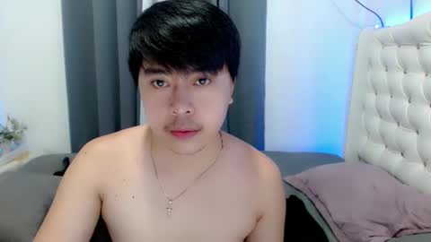 Snapshot of asianroy_x chatting on 01.07.25 Roy online show from 01.07.25