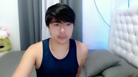 Snapshot of asianroy_x chatting on 01.24.25 Roy online show from 01.24.25