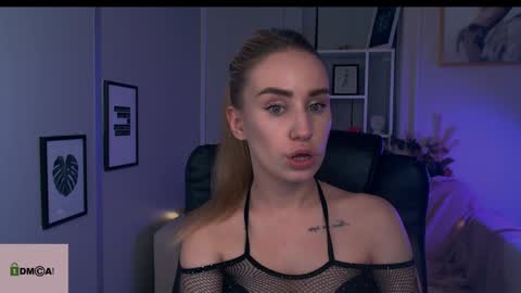 Snapshot of asol_muah chatting on 12.20.24 Asol online show from 12.20.24