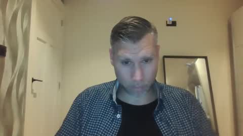 Snapshot of assmani28 chatting on 12.24.24 Assmani28 online show from 12.24.24