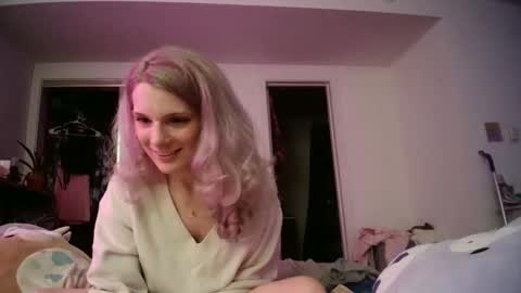 Snapshot of astorialove chatting on 12.18.24 AstoriaLove online show from 12.18.24