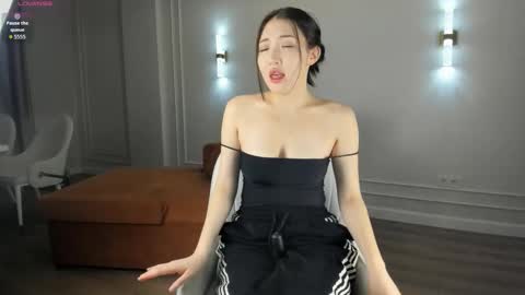 asuna_kirigaya online show from 10.13.25