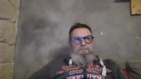 Snapshot of atatanka chatting on 01.04.25 atatanka online show from 01.04.25