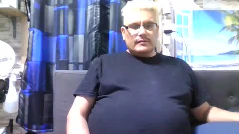 Snapshot of atr2424 chatting on 03.11.25 A online show from 03.11.25