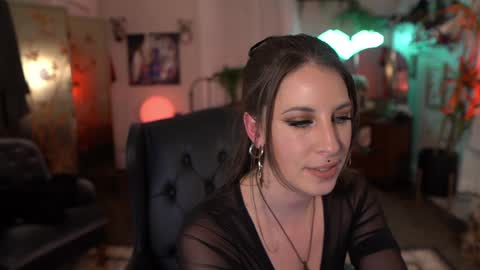 Snapshot of audrey_ chatting on 12.10.24 Audrey online show from 12.10.24