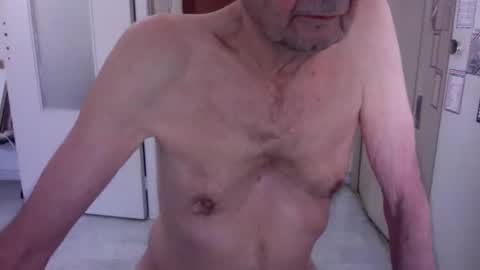 Snapshot of auguste061400 chatting on 03.05.25 auguste061400 online show from 03.05.25