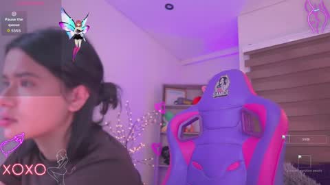 Snapshot of aura_rouss chatting on 09.30.25 aura_rouss online show from 09.30.25