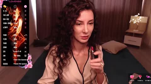 Snapshot of auroragreys chatting on 02.16.25 Aurora online show from 02.16.25