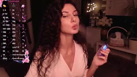 Snapshot of auroragreys chatting on 03.08.25 Aurora online show from 03.08.25