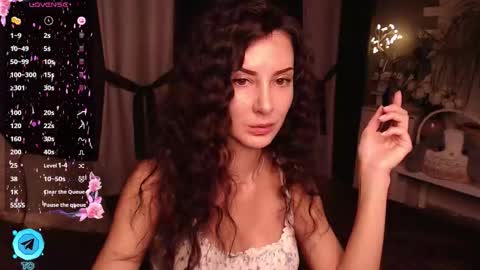 Snapshot of auroragreys chatting on 09.20.25 Aurora online show from 09.20.25