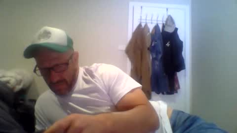 aussieguy59660 online show from 10.23.25