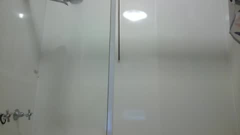 Snapshot of aussielovingxxx chatting on 12.02.24 Milf4u online show from 12.02.24