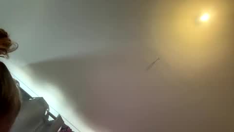 Snapshot of aussielovingxxx chatting on 01.03.25 Milf4u online show from 01.03.25