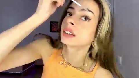 Snapshot of austinmehling chatting on 11.08.25 Nika online show from 11.08.25