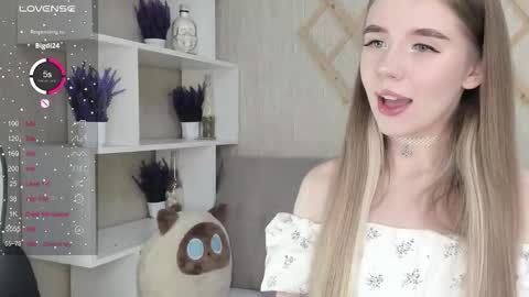 Snapshot of auto_baby chatting on 09.25.25 Dasha online show from 09.25.25