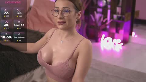 AvaReed online show from 01.09.25