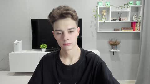 Snapshot of avegothy chatting on 02.06.25 gothy 3 online show from 02.06.25