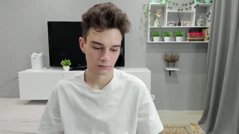 Snapshot of avegothy chatting on 02.12.25 gothy 3 online show from 02.12.25