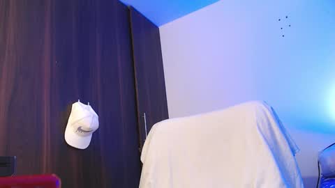 Snapshot of axel_7070 chatting on 11.08.25 Independiente Model online show from 11.08.25