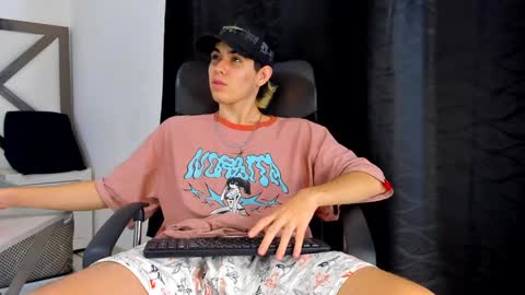 Snapshot of axel_cifer chatting on 01.30.25 Axel cifer online show from 01.30.25