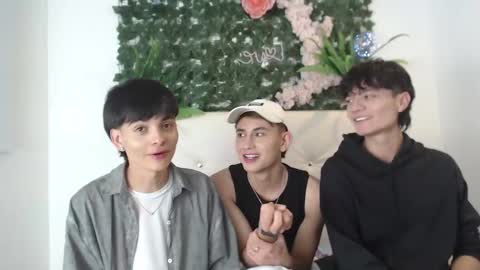 Snapshot of axel_milo_and_kairo chatting on 11.07.25 axel_milo_and_kairo online show from 11.07.25