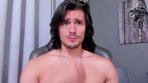 Snapshot of axel_owen chatting on 01.20.25 Axel online show from 01.20.25