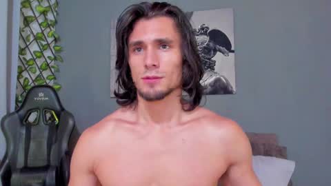 Snapshot of axel_owen chatting on 03.07.25 Axel online show from 03.07.25