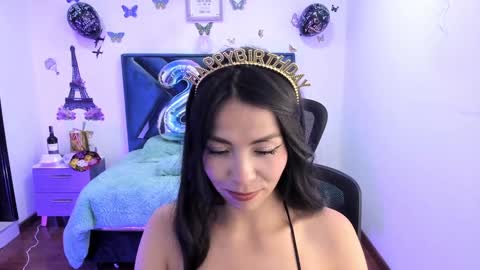 Snapshot of aylin_diazz chatting on 01.21.25 Aylin online show from 01.21.25