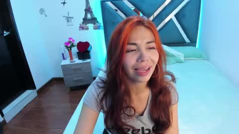 Snapshot of aylin_diazz chatting on 09.17.25 Aylin online show from 09.17.25