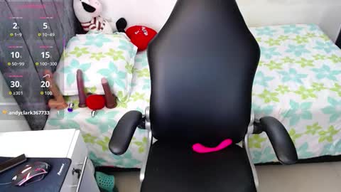 Snapshot of aynara_kiss chatting on 10.09.25 aynara_kiss online show from 10.09.25