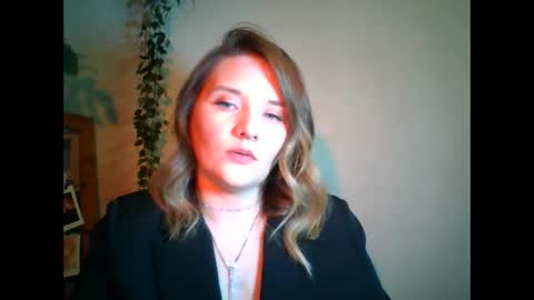 Snapshot of ayrix chatting on 09.17.25 ayrix online show from 09.17.25