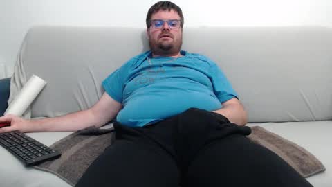 Snapshot of azer912 chatting on 09.27.25 Azer online show from 09.27.25