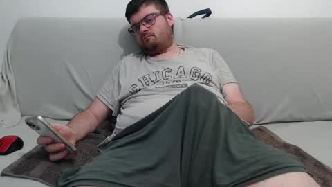 Snapshot of azer912 chatting on 09.28.25 Azer online show from 09.28.25