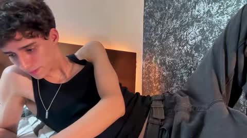 Snapshot of azulyfucsia chatting on 10.28.25 nice boy online show from 10.28.25