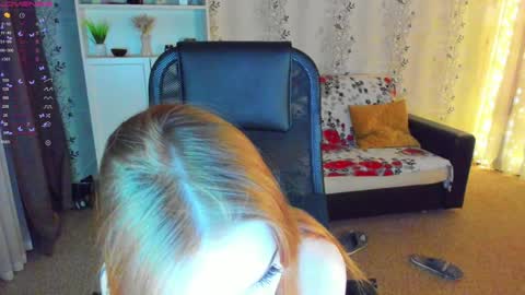 Snapshot of babyfoxyy chatting on 01.03.25 maddy online show from 01.03.25