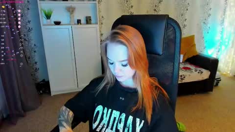 Snapshot of babyfoxyy chatting on 02.25.25 maddy online show from 02.25.25