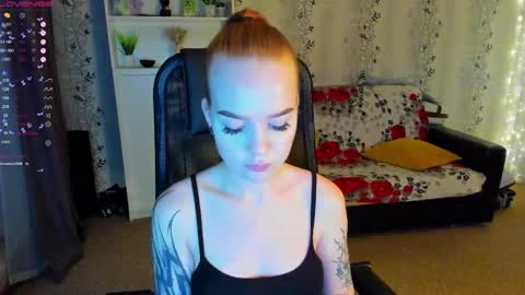 Snapshot of babyfoxyy chatting on 02.26.25 maddy online show from 02.26.25