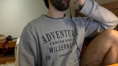 Snapshot of babyhardy chatting on 01.12.25 Tom A.    online show from 01.12.25