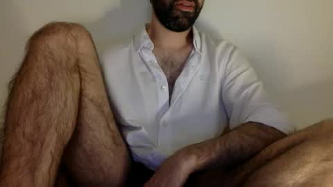 Snapshot of babyhardy chatting on 10.04.25 Tom A.    online show from 10.04.25