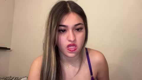 Snapshot of babymia4u chatting on 01.16.25 Mia online show from 01.16.25